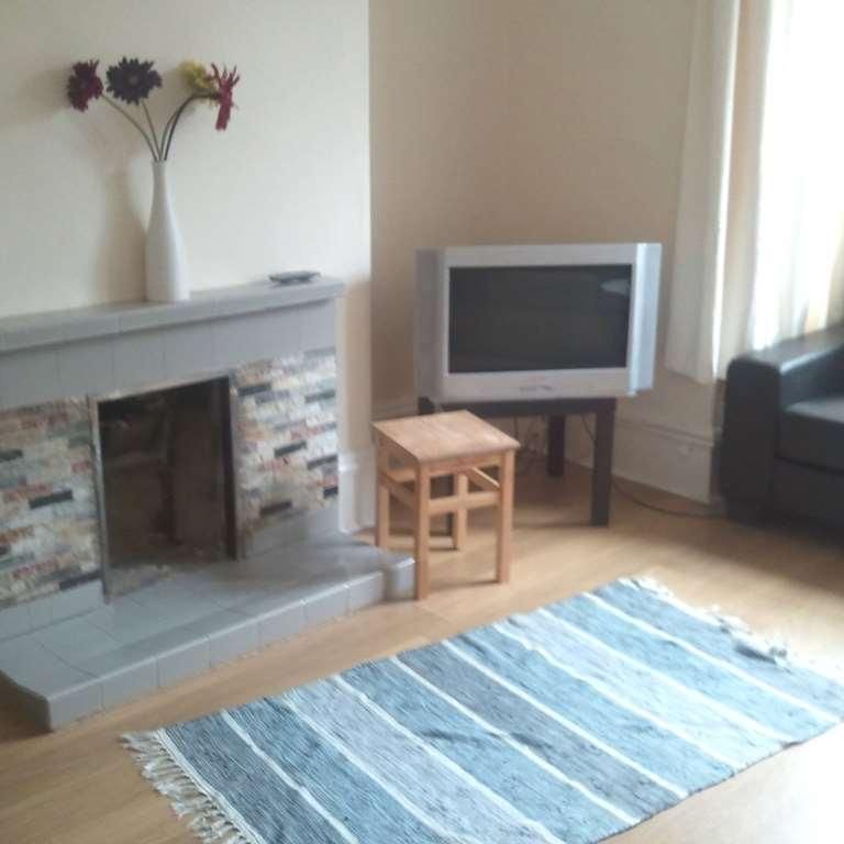 4 bedroom terraced house to rent - Photo 1