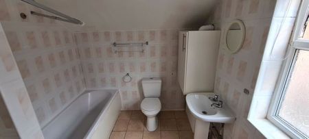 Teversal Avenue Lenton, Nottingham - Photo 3