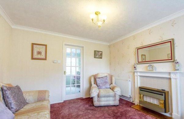 3 bedroom house to rent Halifax Court, Nottingham, NG8 - Photo 1