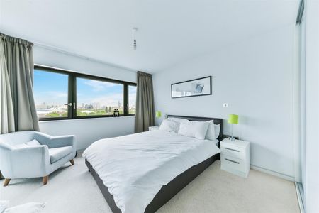 1 Bed Flat, Lambarde Square, SE10 - Photo 5