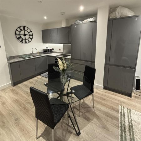 1 BED Apartment To rent - Photo 5