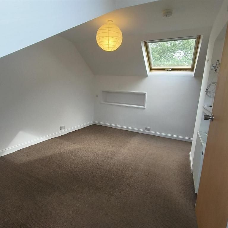 4 bedroom terraced house to rent - Photo 1