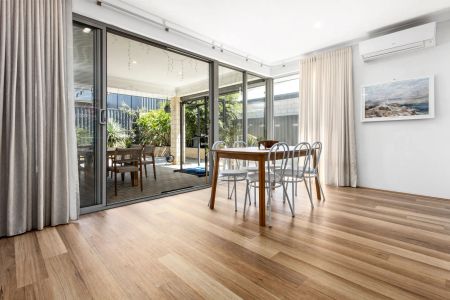 Modern Four Bedroom Home in Spearwood! - Photo 2