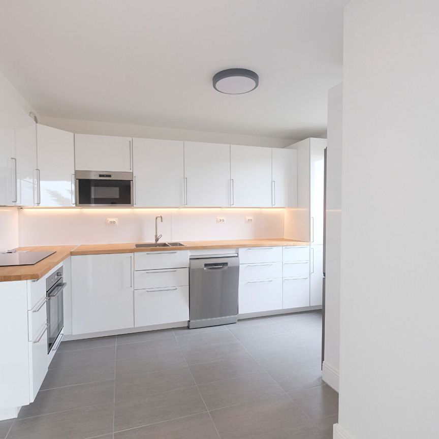 Apartment - Photo 1