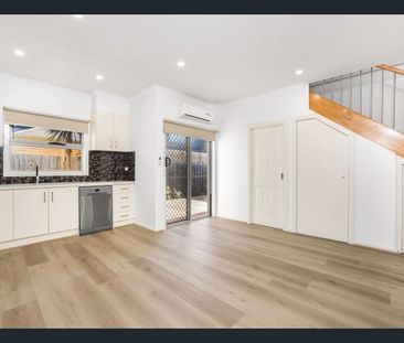 Modern Double-Storey Townhouse with Stylish Living & Prime Location - Photo 6