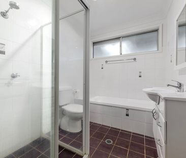 Comfortable Family Living in a Convenient South Penrith Location - Photo 4