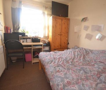 6 Bed - Bishops Road, Reading - Photo 5