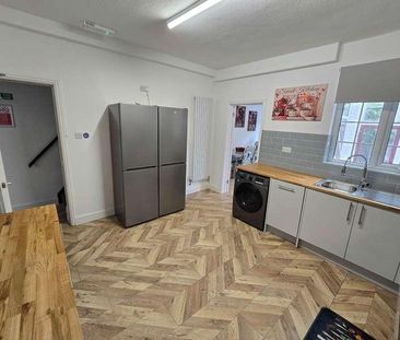 Room In Bed Ensuite House - Sherwin Grove, NG7 - Photo 4