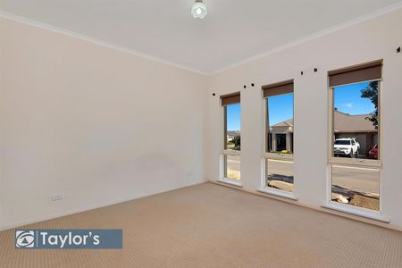 WELL-PRESENTED HOME IN AN IDEAL LOCATION - Photo 3