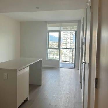 One Bed/One Bath in beautiful apartment by skytrain station in Burnaby - Photo 3