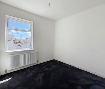 3 bedroom end of terrace house to rent - Photo 6