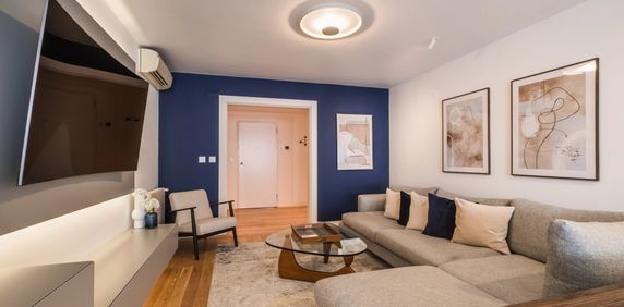 Lisbonne, Appartement 3 Chambres - 200 m² en location - Photo 2