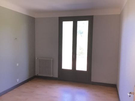 Location Appartement 4 pièces 105m² - Photo 2