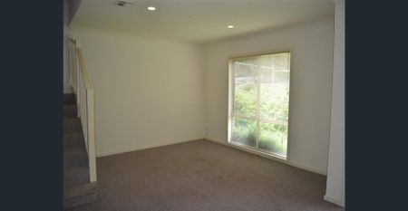 GREAT LOCATION - Photo 4