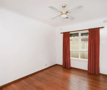 “ROOM FOR THE WHOLE FAMILY!” - Photo 1