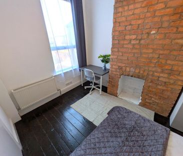 1 bedroom in a house share to rent - Photo 4