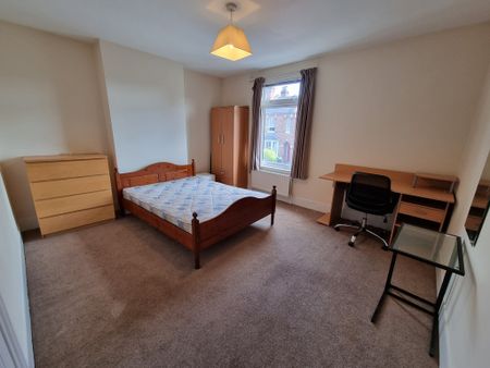 4 Bed Student Accommodation - Photo 5