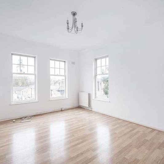 Sutton Square, Hackney, E9 - Photo 1