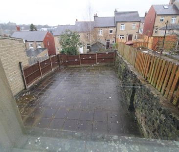2 bedroom end of terrace house to rent - Photo 1