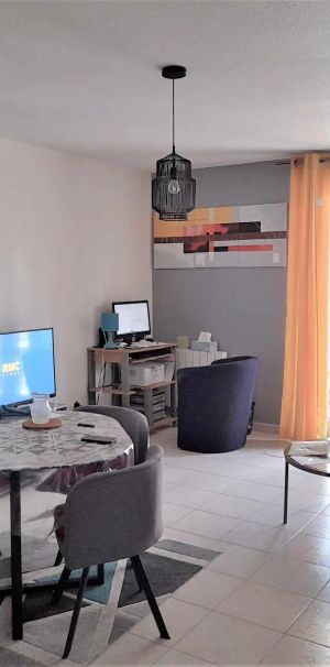 Appartement à louer 4 pièces 74.1m² - Photo 1