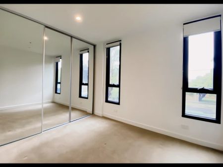 2 Bedroom*106 - Photo 3