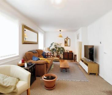 4 bedroom detached house to rent - Photo 1