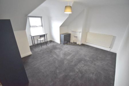 3 bedroom flat to rent - Photo 5