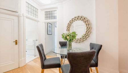 Strathmore Court, NW8, London - Photo 5