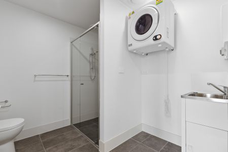 Waterside living. - Photo 5