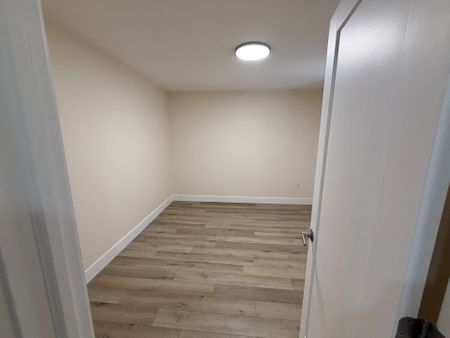 For Lease - 370 Jonathan Street Unit# Lower, London South, Ontario - Photo 5