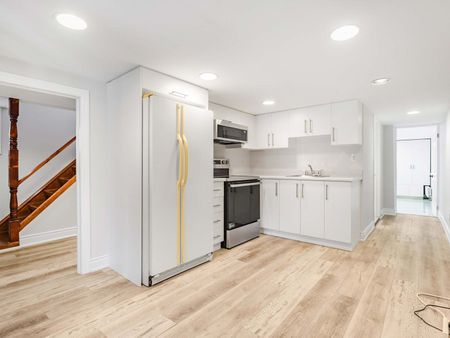 For Lease - 213B Blackthorn Avenue Unit# Basement, Toronto, Ontario - Photo 2