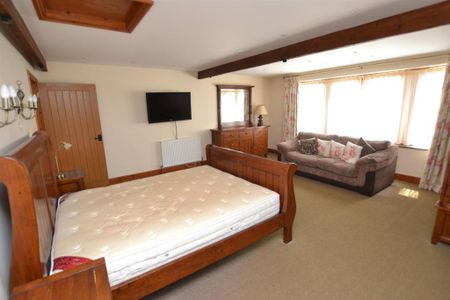 3 bedroom barn conversion to rent - Photo 2