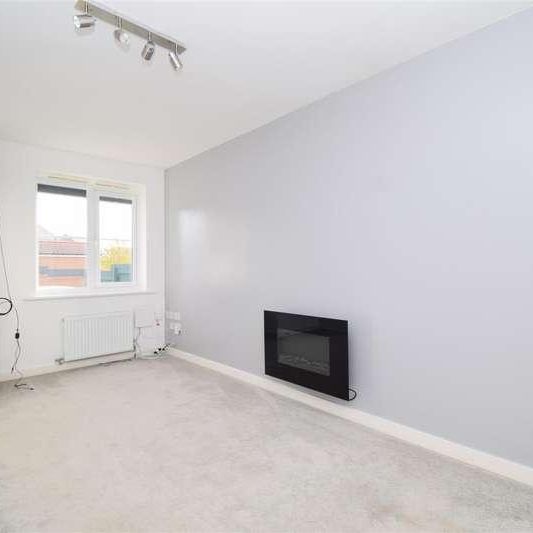 Rhubarb Hill, Wakefield, WF2 - Photo 1