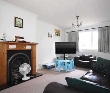 3 bedroom flat to rent - Photo 1