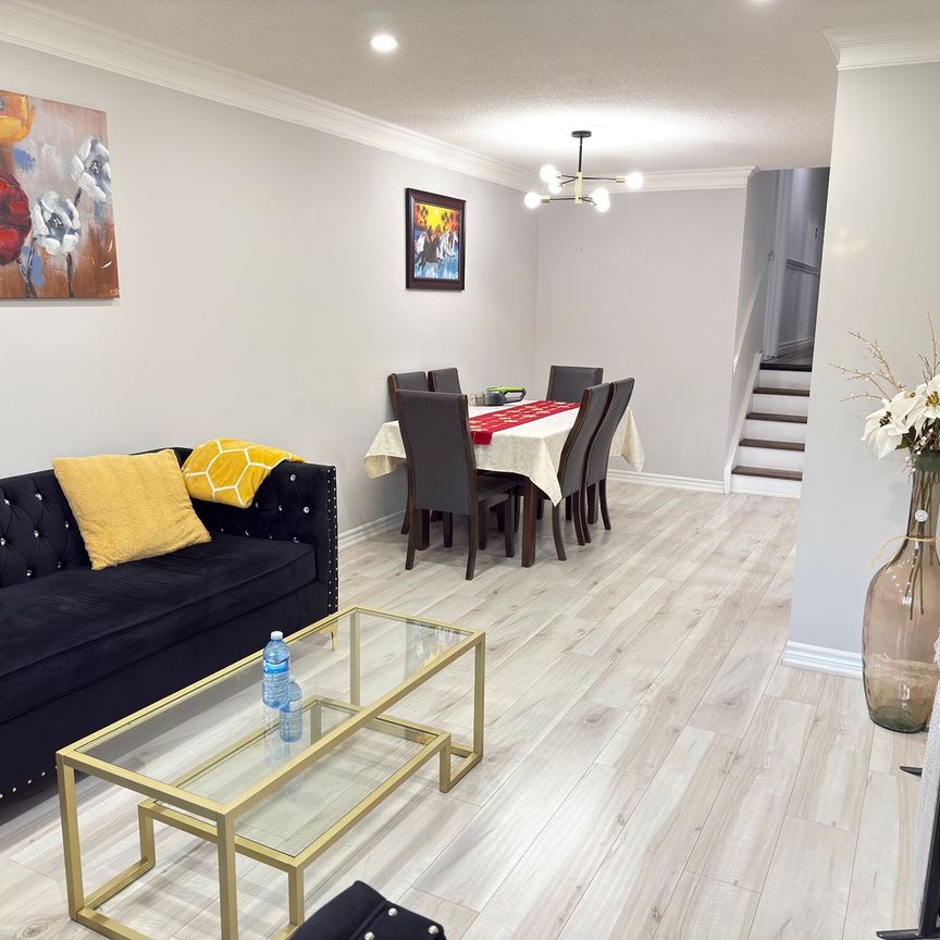 For Lease - 21 Greenwood Crescent, Brampton, Ontario - Photo 1