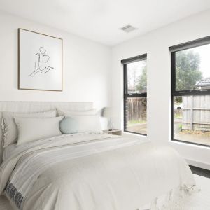 Modern Two-Bedroom Townhouse in Convenient Preston Location - Photo 2