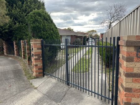 Oakleigh South - Photo 4