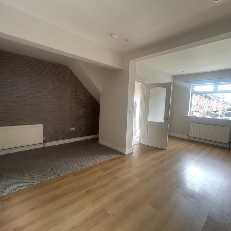 81 Strandburn Drive, Sydenham, Belfast, BT4 1NB - Photo 1