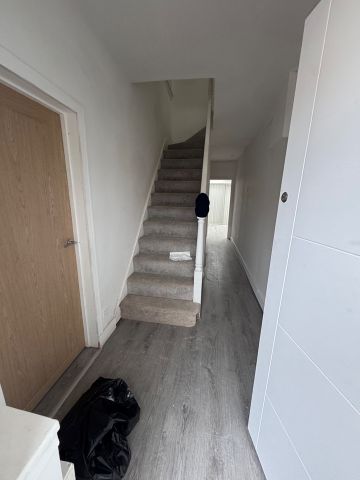 3 Bed Semi-Detached House, Bonsall Road, B23 - Photo 2