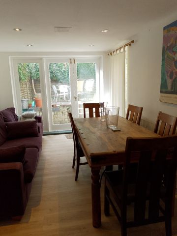 5 Bed Terraced House, Clinton Road, E3 - Photo 2