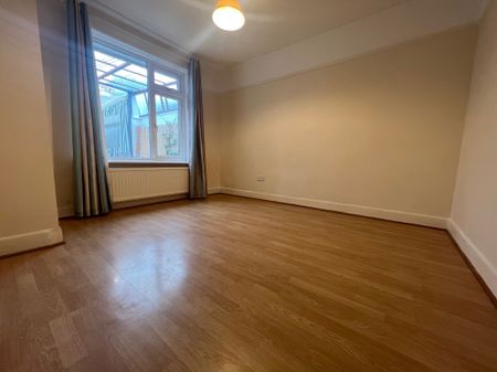 2 bedroom semi-detached bungalow to rent - Photo 4