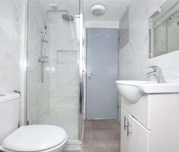 Whitehorse Lane, London, SE25 - Photo 6