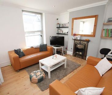 3 bedroom apartment to rent - Photo 2