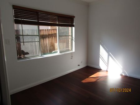 1/5 South Creek Rd, Dee Why, NSW 2099 - Photo 4