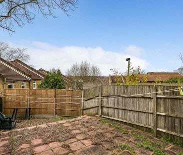 3 bedroom terraced house to rent - Photo 2