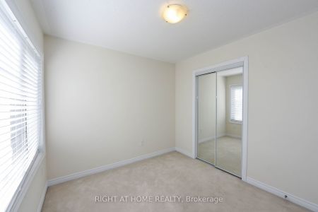 For Lease - 245 Sarah Cline Drive, Oakville, Ontario - Photo 3