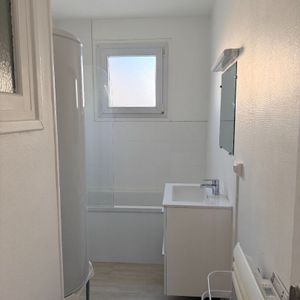 Location Appartement 2 pièces 47m² ROUEN 76000 - Photo 2