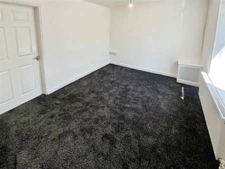 2 bedroom property to rent - Photo 4