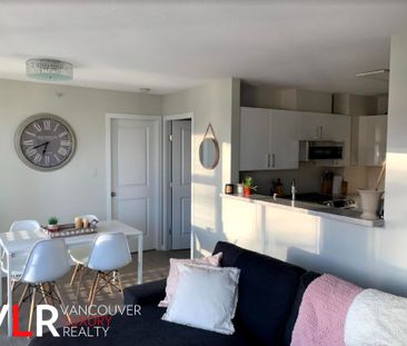 Condo in Downtown Vancouver, BC - Photo 3