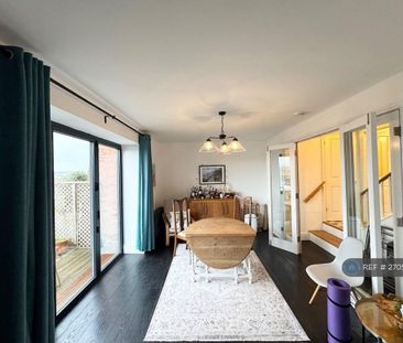 3 bedroom end of terrace house to rent - Photo 6